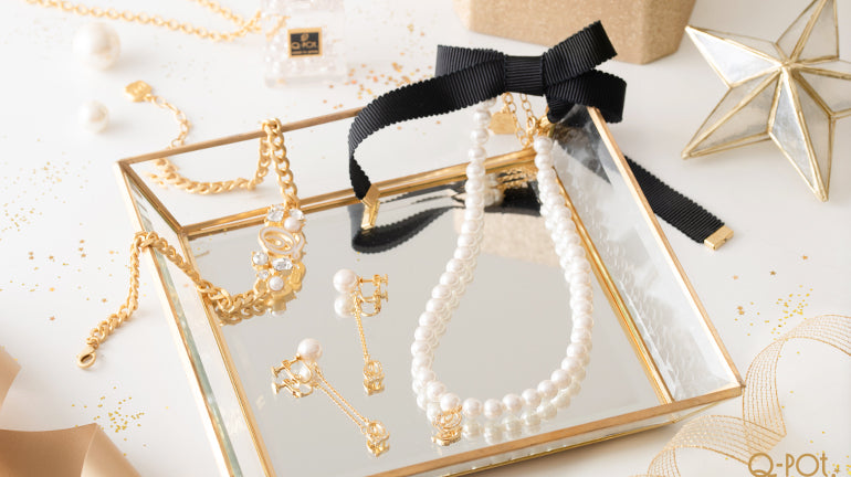 Pearl Perfume Bottle & Sweet Lady