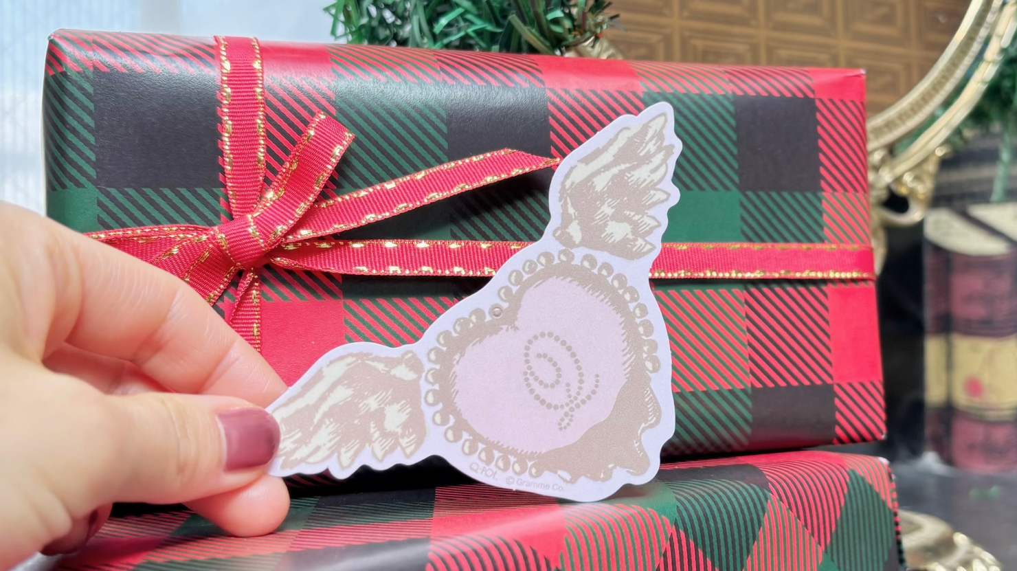 Special Novelty - Melty Angel Heart Ornament Card