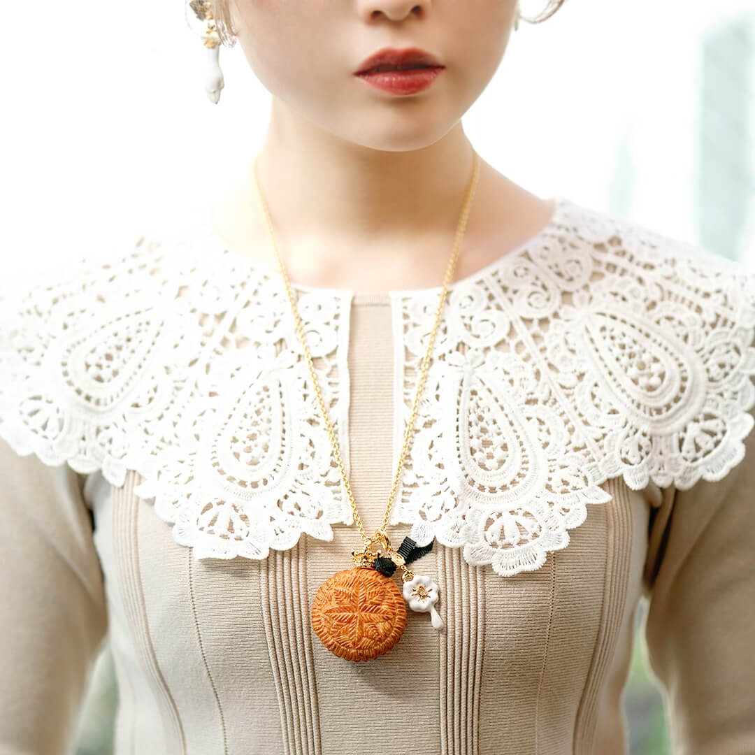 chocolate chip necklace made in Japan