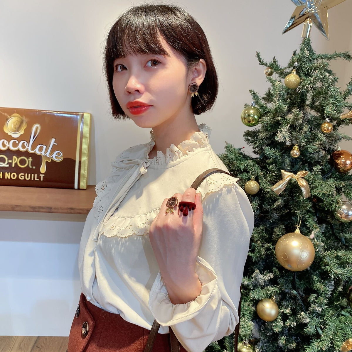 Ribbon Sealing Chocolate Ring【Japan Jewelry】 Japan Jewelry Brand Q
