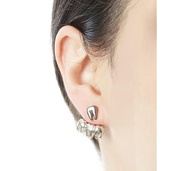 Tooth Pierced Earring Charm (Silver / 1 Piece)【Japan Jewelry】