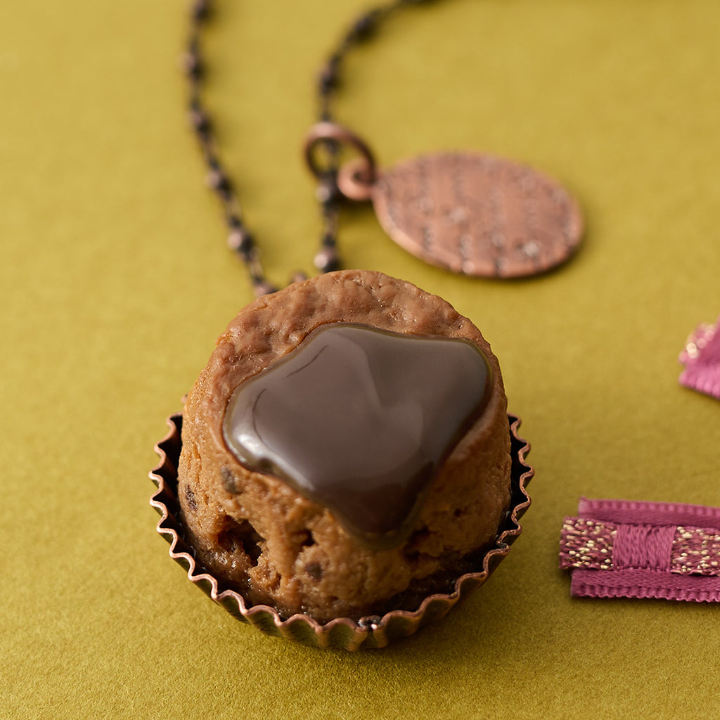 Chocolate Scone With Chocolate Syrup Necklace【Japan Jewelry】
