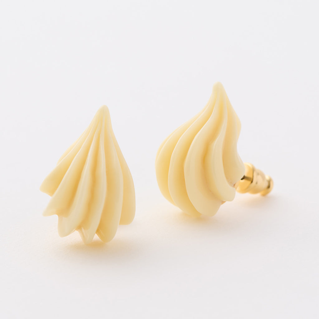 Whipped Cream Pierced Earrings (Pair)【Japan Jewelry】