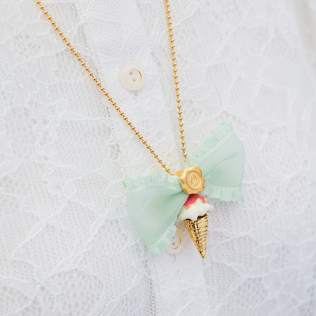 Ruffled Organdy Ribbon Charm (Light Green)【Japan Jewelry】