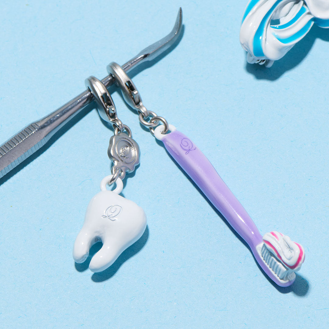【Special Package】Toothbrush Charm (Strawberry Mint)【Japan Jewelry】