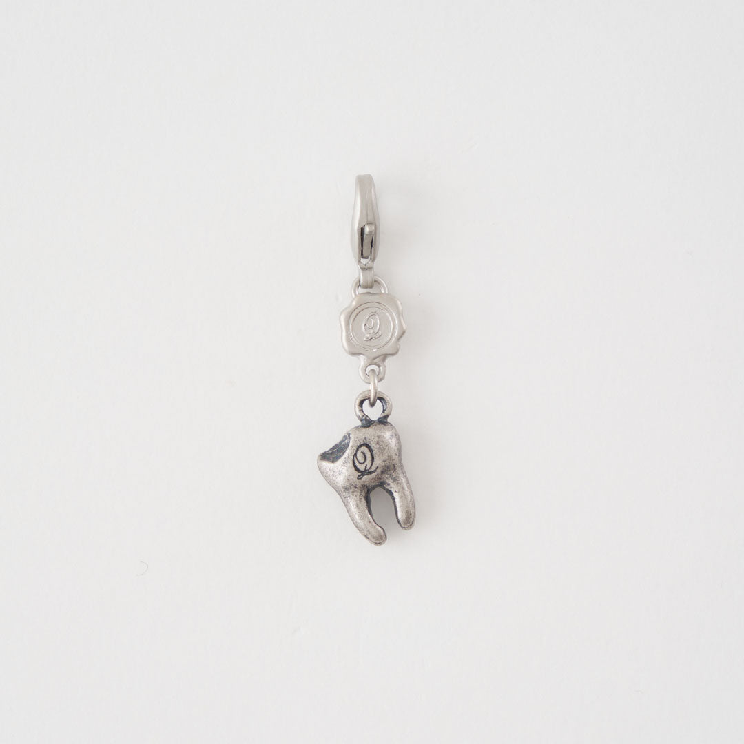 【Special Package】Bad Tooth Charm【Japan Jewelry】