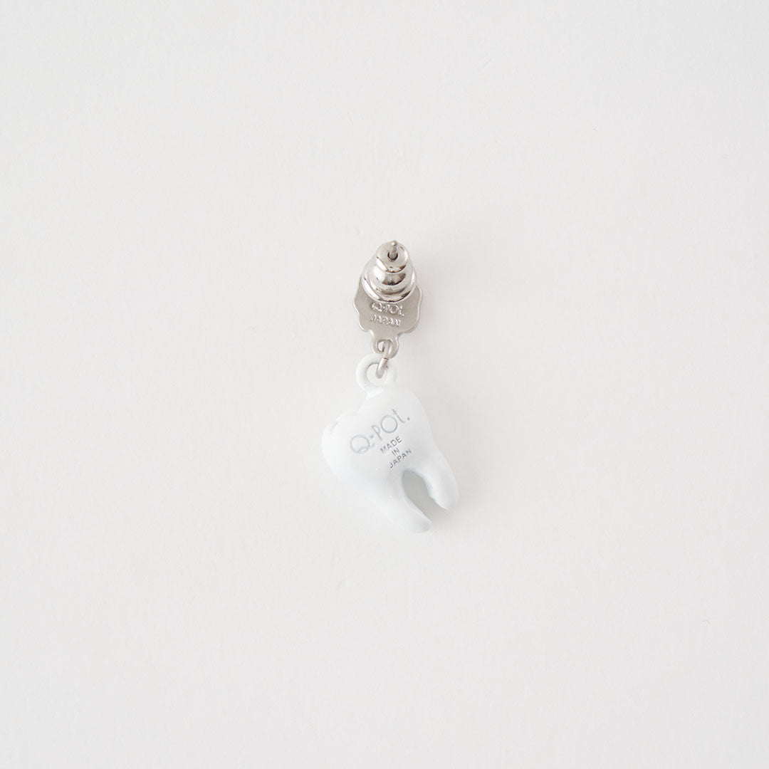 【Special Package】White Tooth Pierced Earring (1 Piece)【Japan Jewelry】