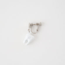 【Special Package】White Tooth Clip-On Earring (1 Piece)【Japan Jewelry】