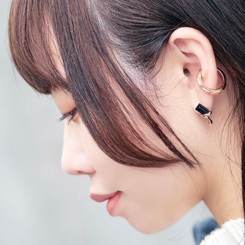 Melty Strawberry Chocolate Pierced Earring (1 Piece)【Japan Jewelry】