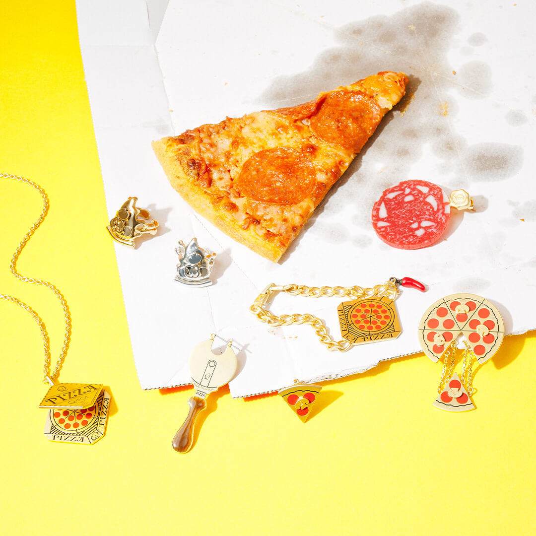 Freshly Baked Pizza Necklace【Japan Jewelry】