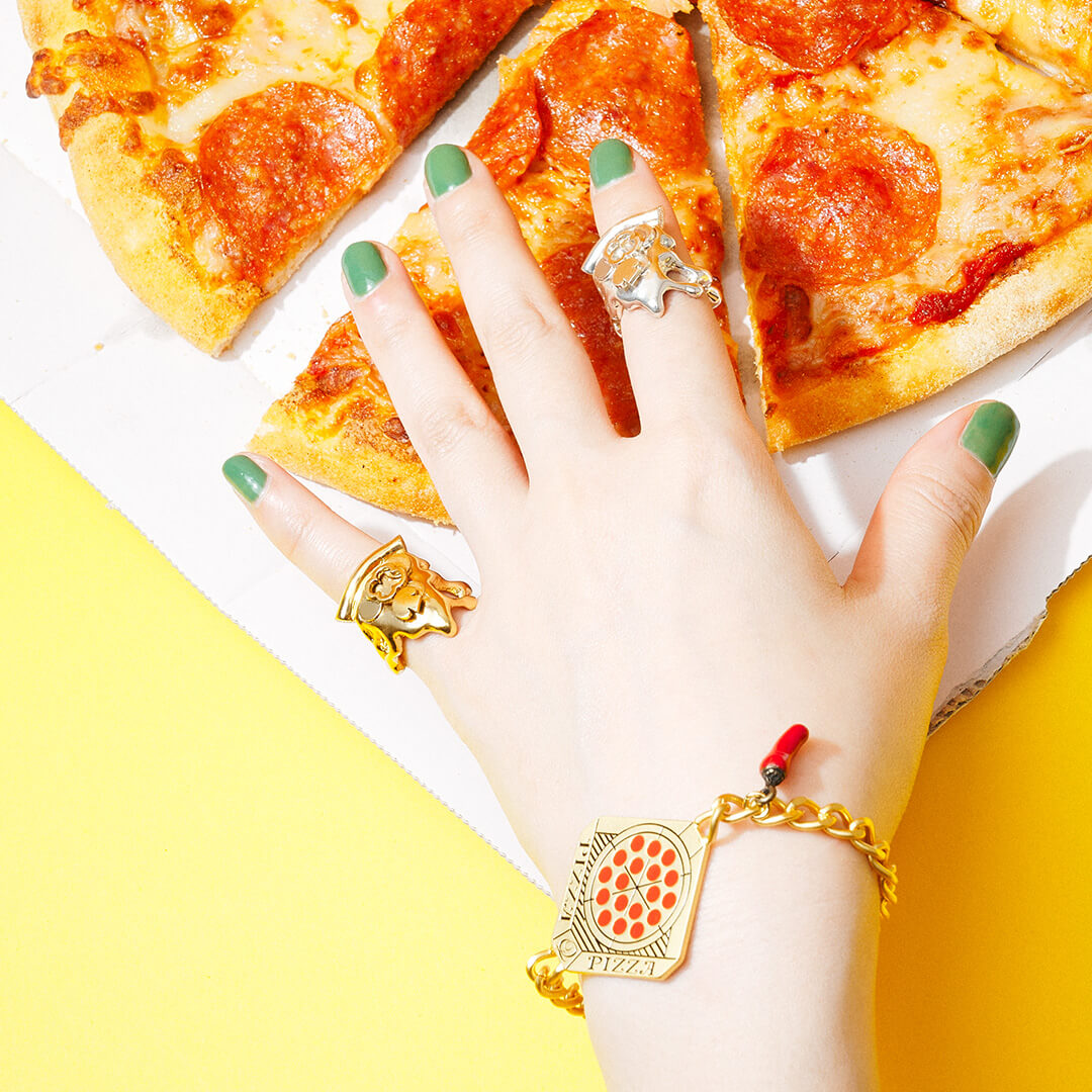 Freshly Baked Pizza Bracelet【Japan Jewelry】