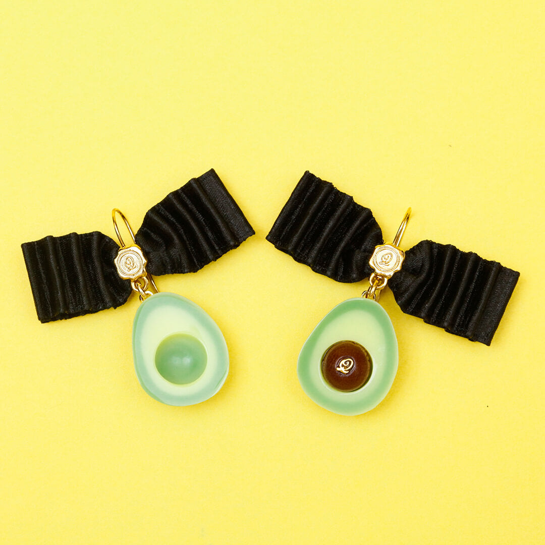 Avocado Ribbon Pierced Earrings (Pair)【Japan Jewelry】