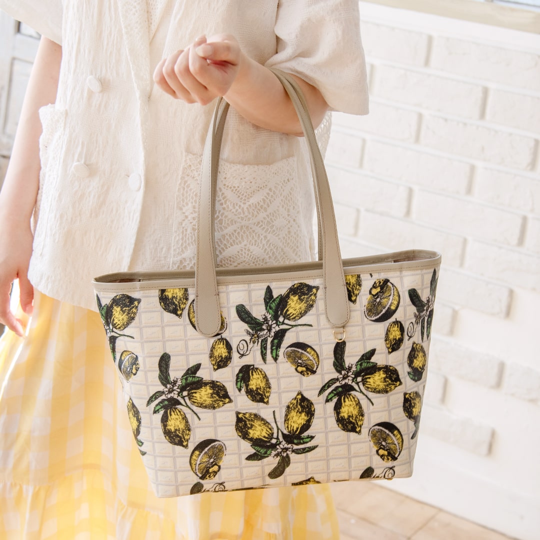 White Chocolate × Honey Lemon Zip Tote Bag【Japan Jewelry】