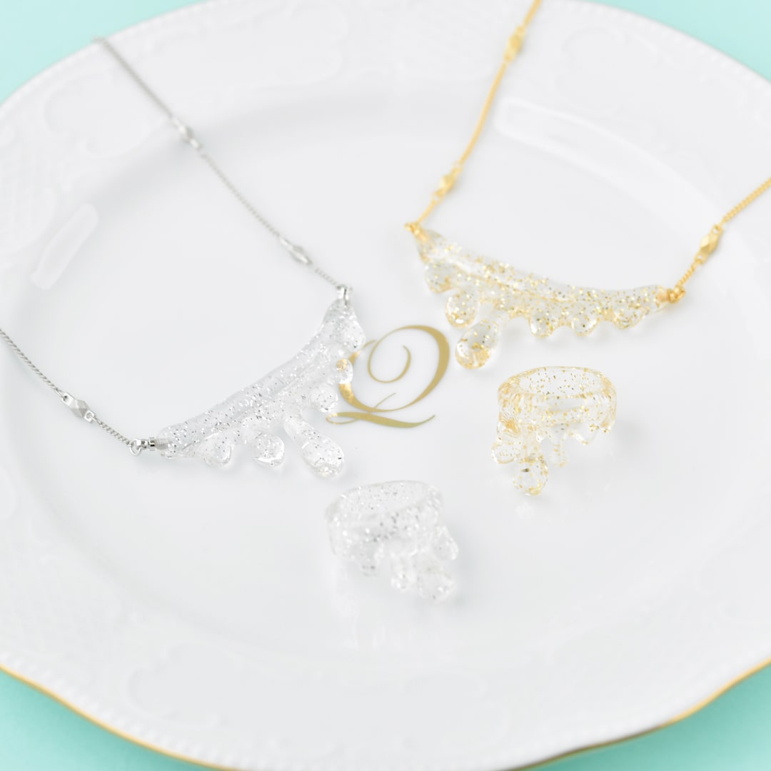 Gold Glitter Melt Necklace【Japan Jewelry】