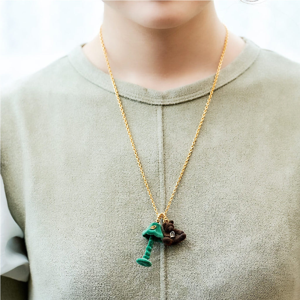 Flocky Brown Bear & Stand Light Necklace【Japan Jewelry】 – Japan