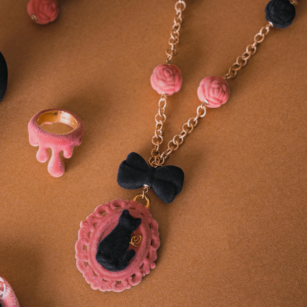 Flocky Black Cat Painting Necklace【Japan Jewelry】