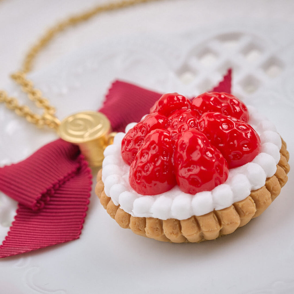 Strawberry Shortcake Necklace with Vintage Plastic Pendant | Strawberry  shortcake doll, Vintage strawberry shortcake, Strawberry shortcake