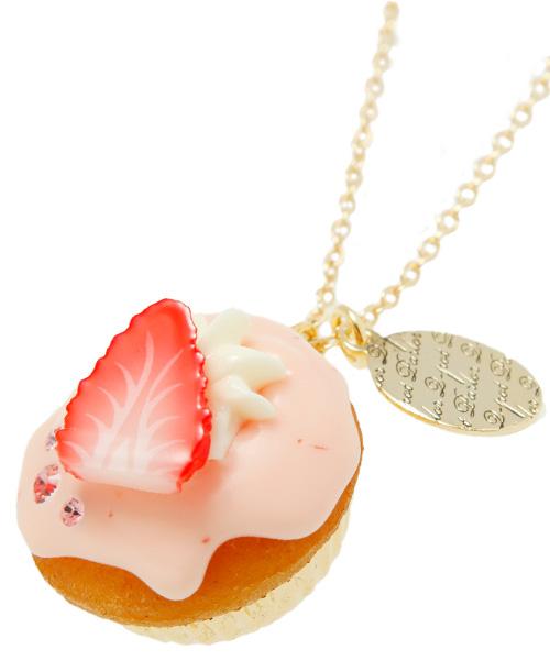 Strawberry Cupcake Necklace【Japan Jewelry】