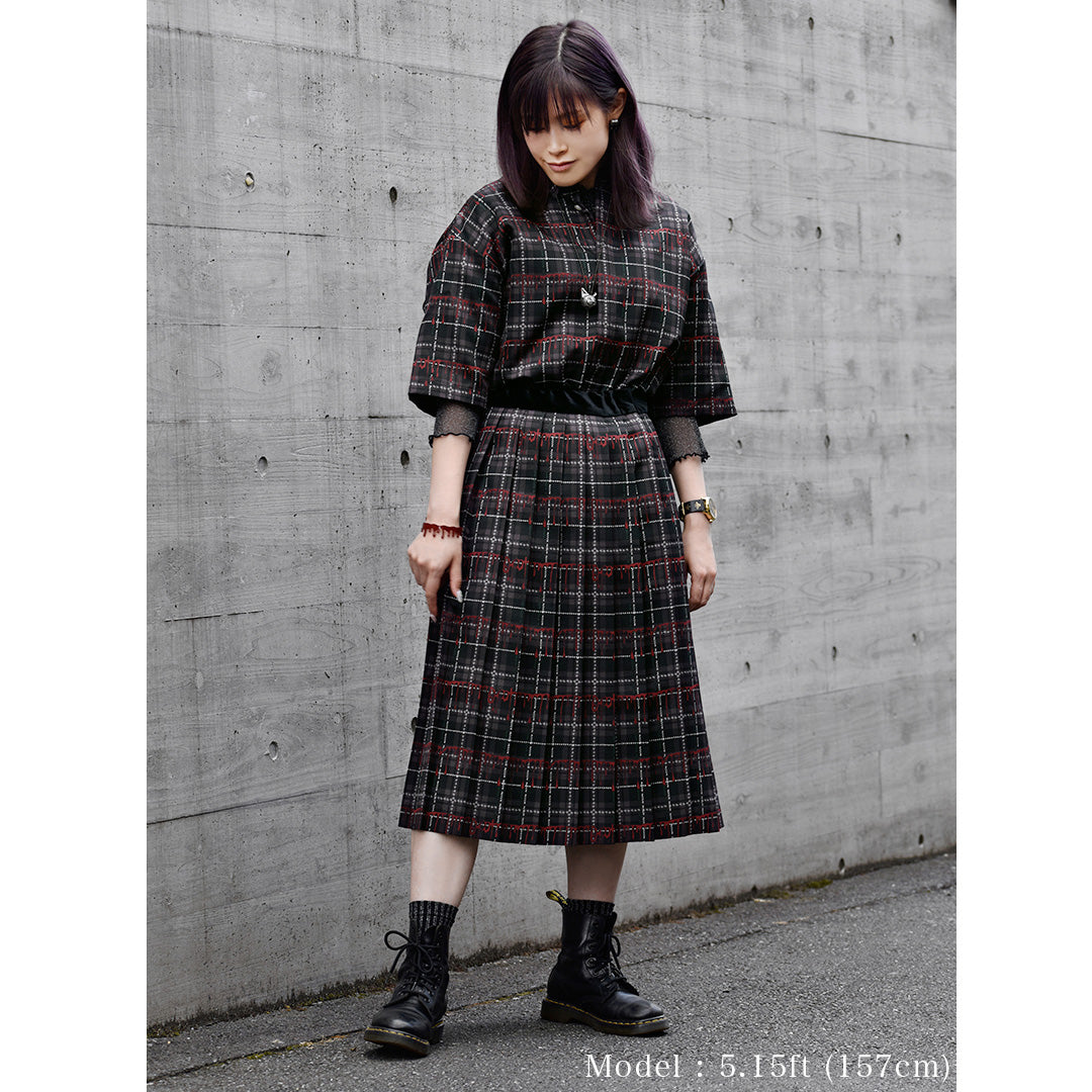 【Poppy Collaboration】High Waist Pleaded Skirt (Black)