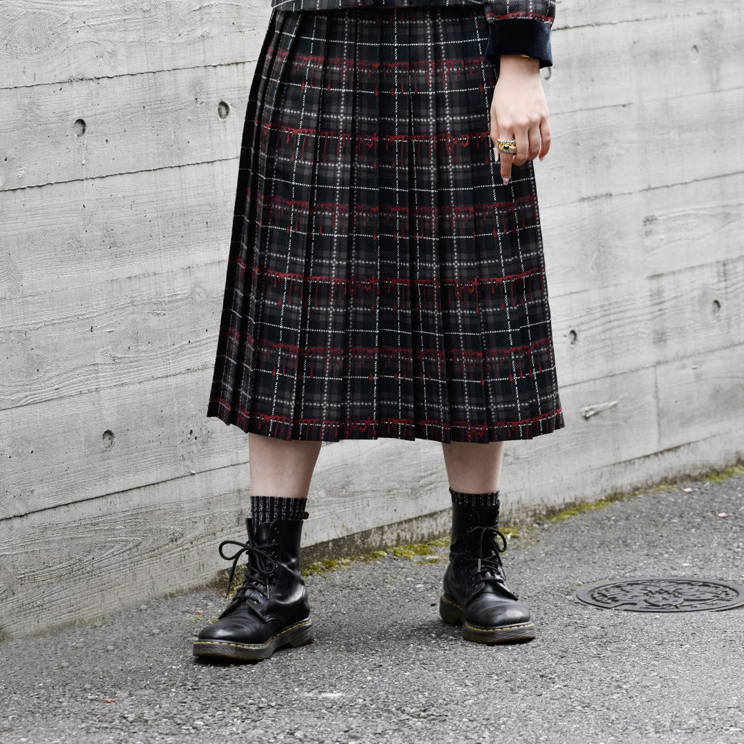 【Poppy Collaboration】High Waist Pleaded Skirt (Black)