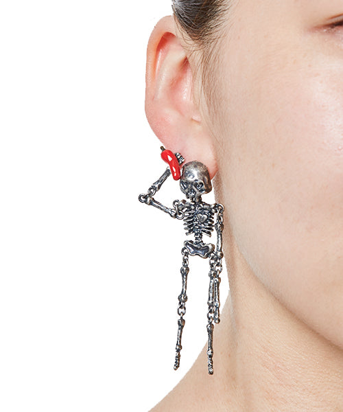 Dancing Skull & Red Pepper Pierced Earring (1 Piece)【Japan Jewelry】