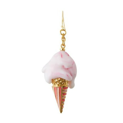 【Online Exclusive】Strawberry Yogurt Flavored Melty Gelato Pierced Earring (1 Piece)