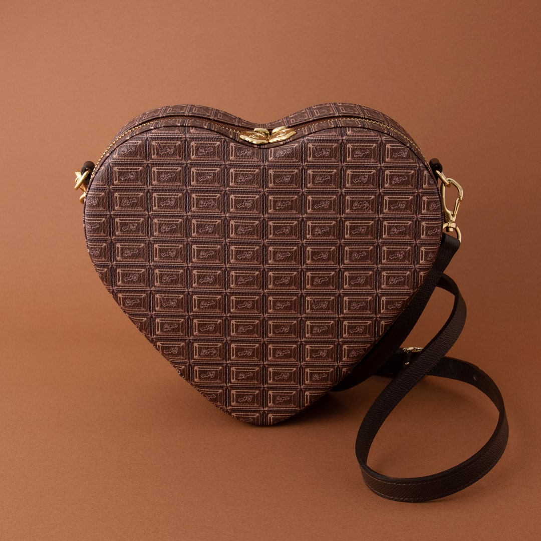 Bitter Chocolate Heart Crossbody Bag【Japan Jewelry】