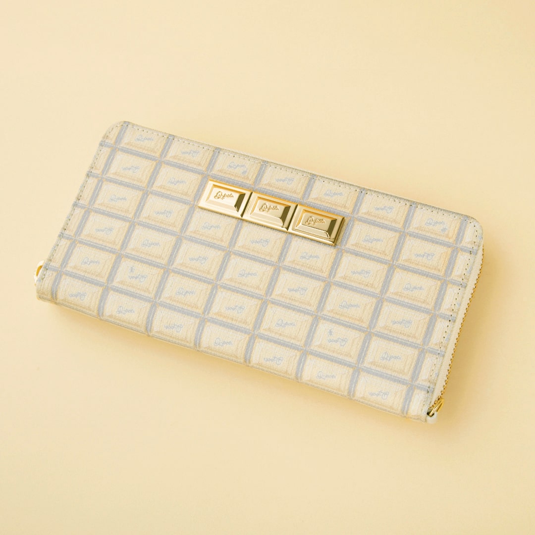 White Chocolate Zip Around Leather Long Wallet【Japan Jewelry】