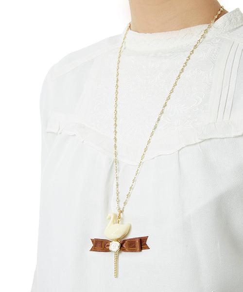 Chocolate Swan Lollipop Necklace (Ivory)【Japan Jewelry】