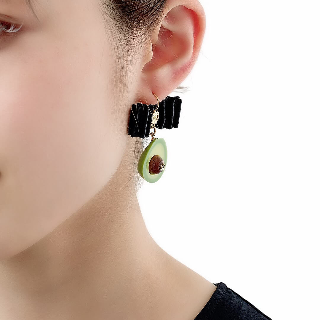 Avocado Ribbon Pierced Earrings (Pair)【Japan Jewelry】