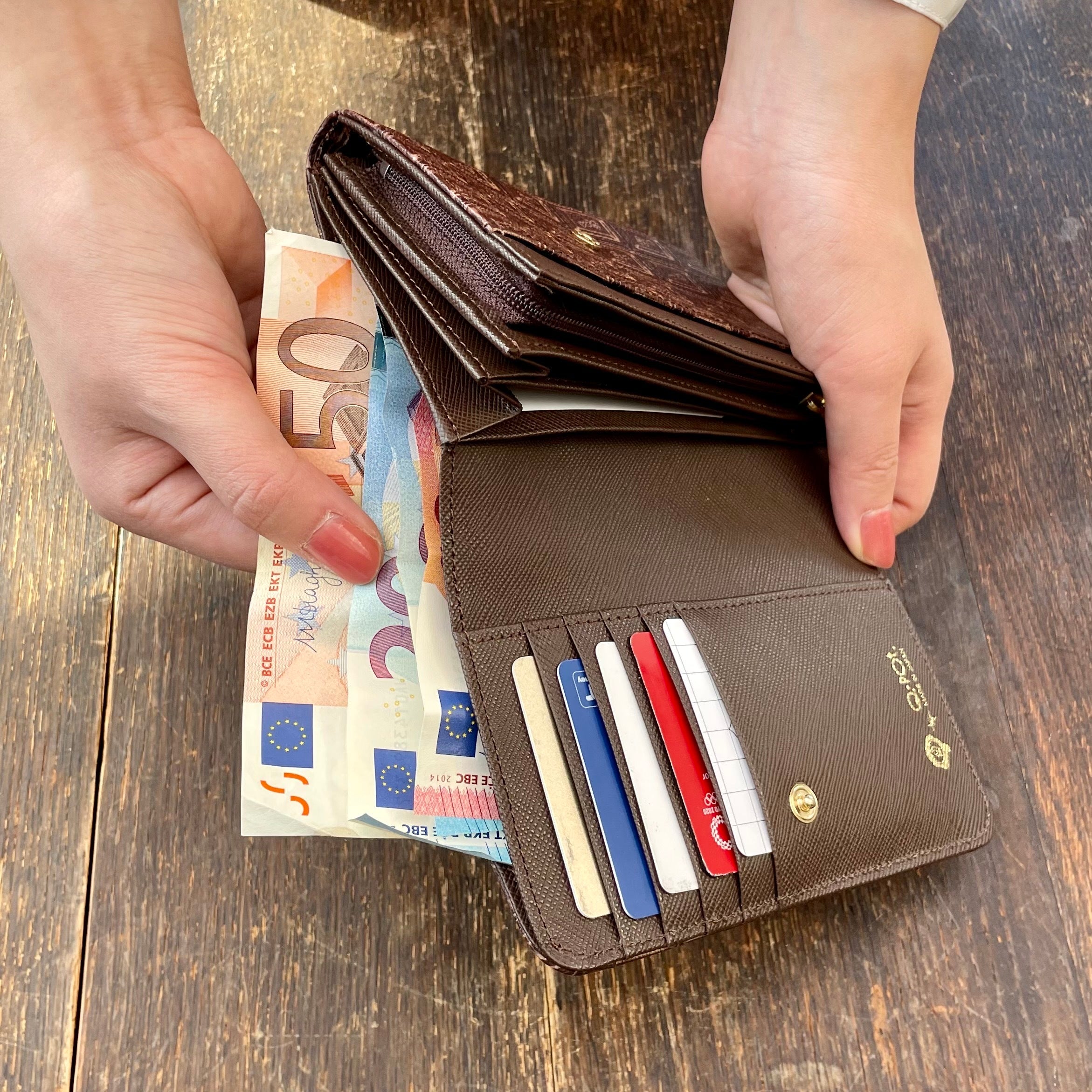 Bitter Chocolate Leather Short Wallet【Japan Jewelry】