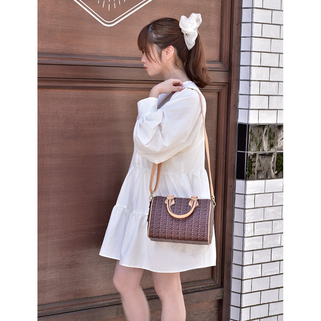 【Online Exclusive】Chocolate Mini Leather Boston Bag (Pink Liner)
