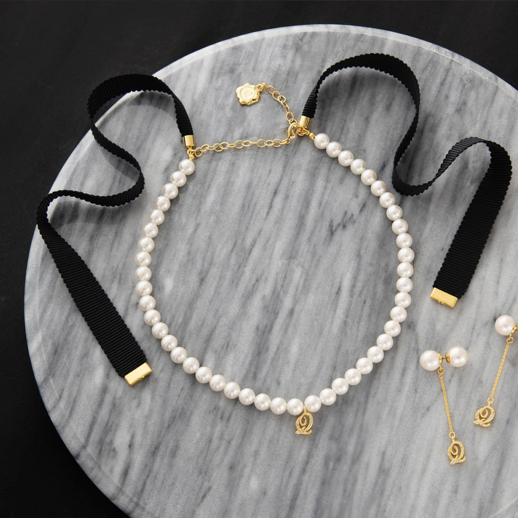 Q Pearl Ribbon Necklace (Classic Black)【Japan Jewelry】