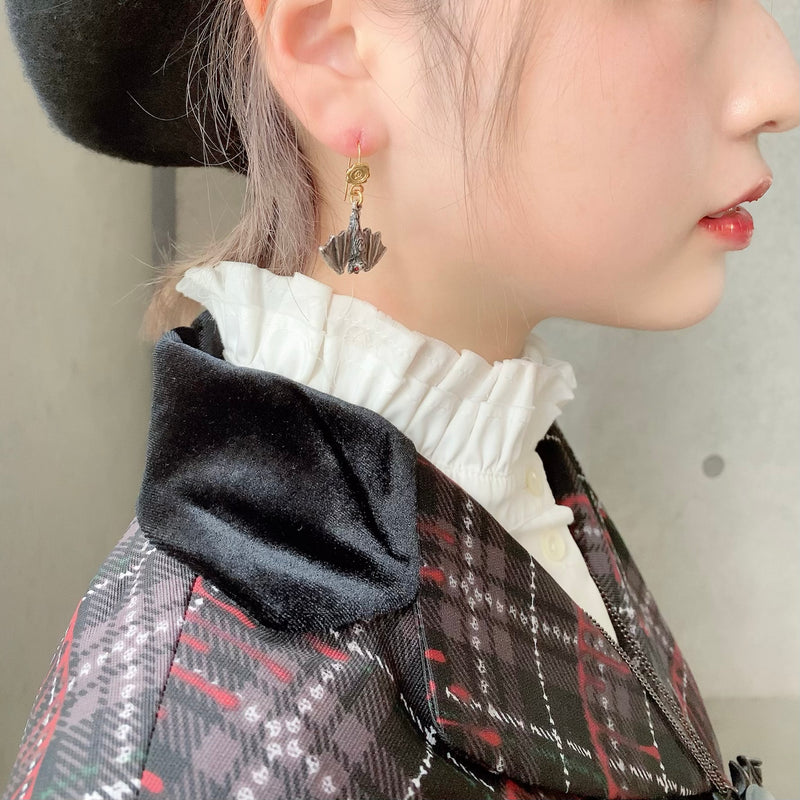 Vampire Bats Pierced Earrings (Pair)【Japan Jewelry】