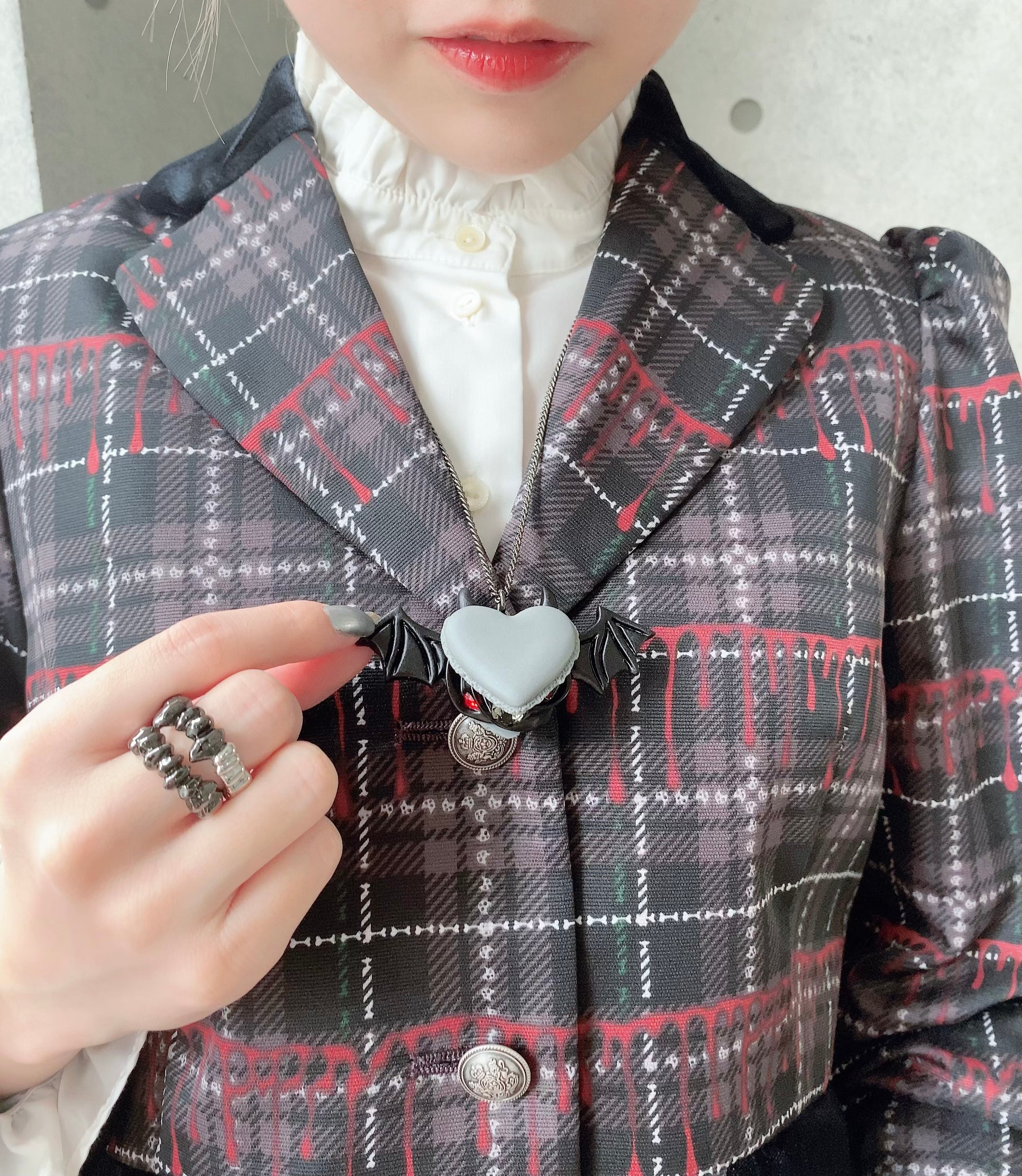 Devil Heart Black Sesame Macaron Necklace (Gray)【Japan Jewelry】