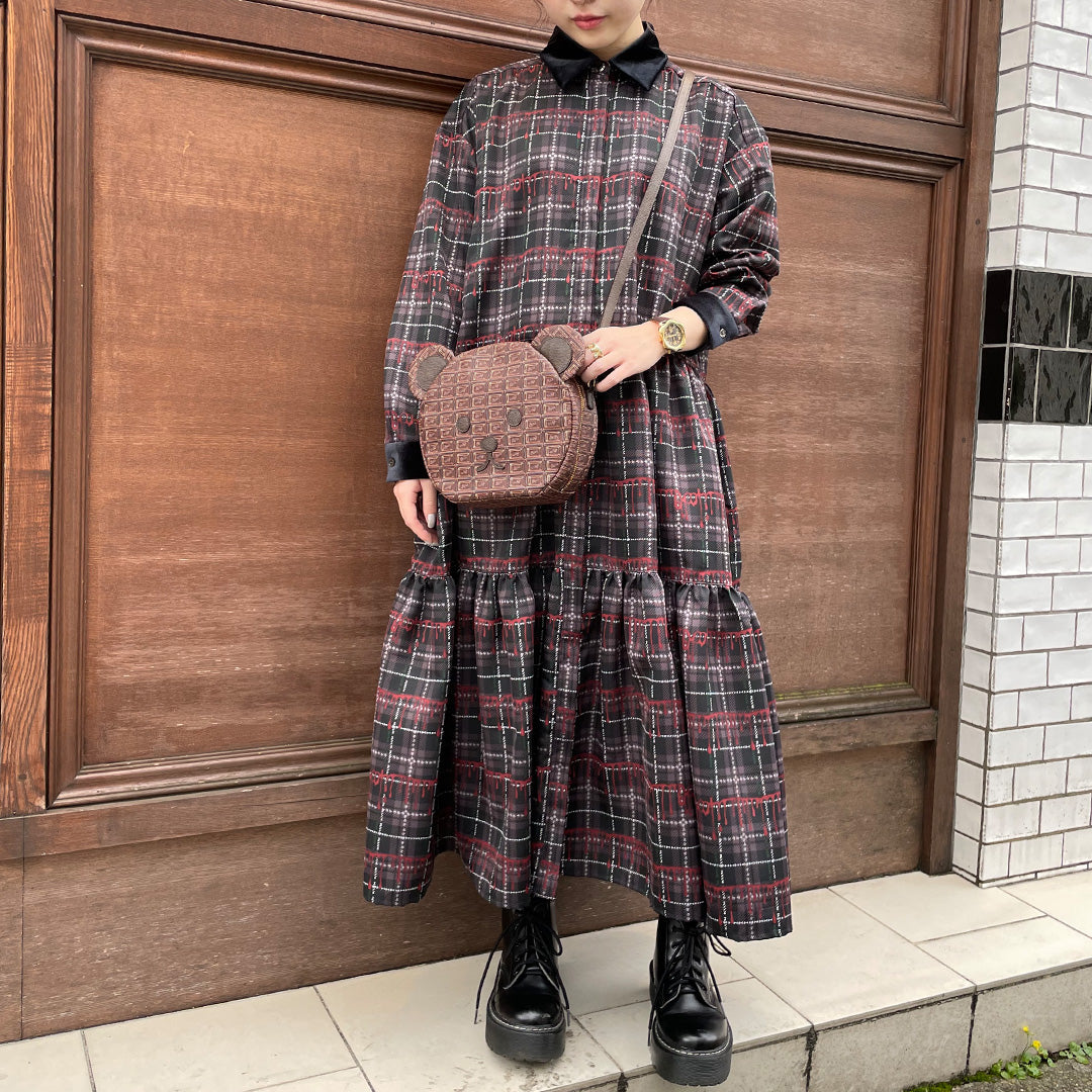 キューポットベアショルダー Bitter Chocolate Bear Crossbody Bag【Japan Jewelry】 – Japan