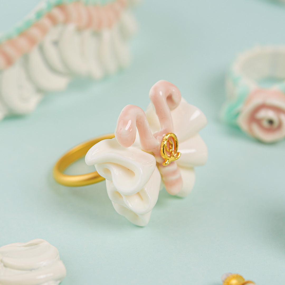 Butterfly Cream Ring (Pink)【Japan Jewelry】